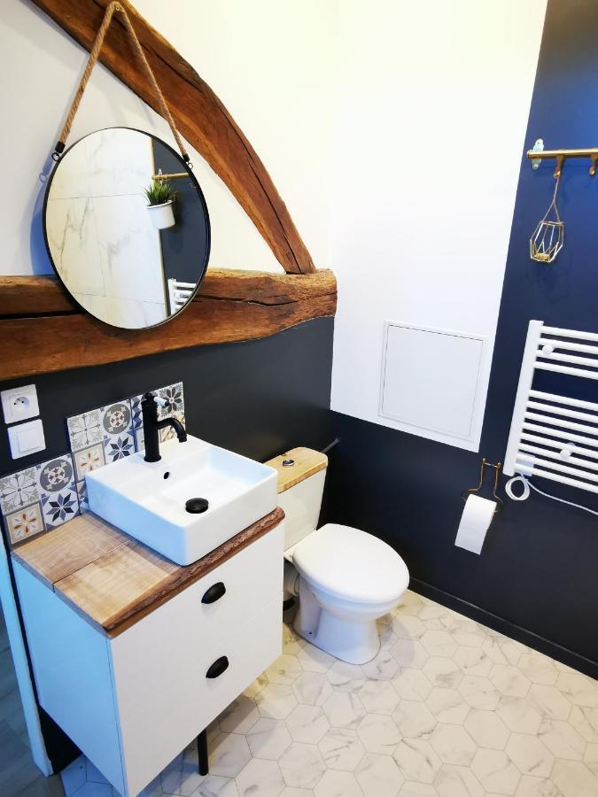 Appartement Neuf Climatise Sous Les Toits La Roche-Chalais Ngoại thất bức ảnh
