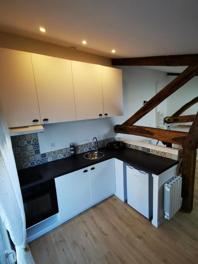 Appartement Neuf Climatise Sous Les Toits La Roche-Chalais Ngoại thất bức ảnh