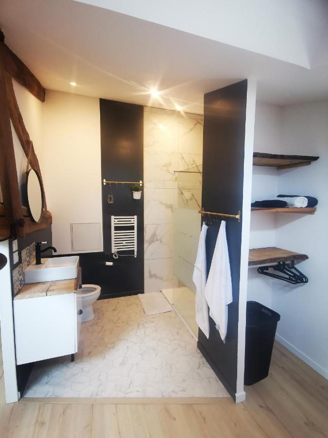Appartement Neuf Climatise Sous Les Toits La Roche-Chalais Ngoại thất bức ảnh