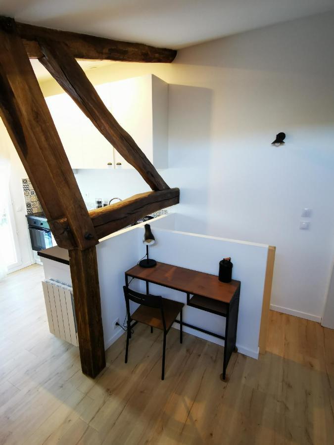 Appartement Neuf Climatise Sous Les Toits La Roche-Chalais Ngoại thất bức ảnh